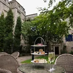 Hazlewood Castle & Летний дом Тадкастер
