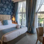 Hazlewood Castle & *