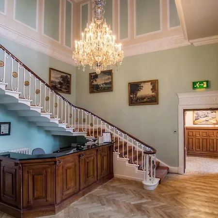 Gospodarstwo wiejskie Hazlewood Castle&spa