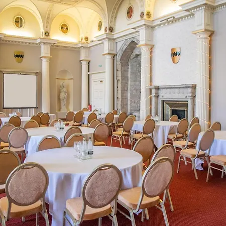 Hazlewood Castle & 乡村民宿