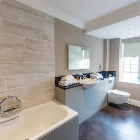 Hazlewood Castle&spa