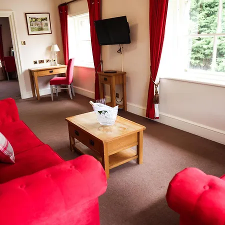 Country house Hazlewood Castle & *