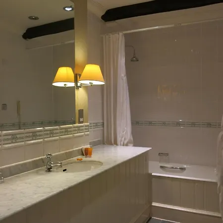 Séjour à la campagne Hazlewood Castle & Tadcaster