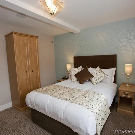 Hazlewood Castle & *