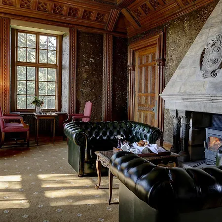 Country house Hazlewood Castle & *