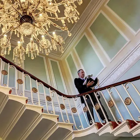 Country house Hazlewood Castle & Tadcaster