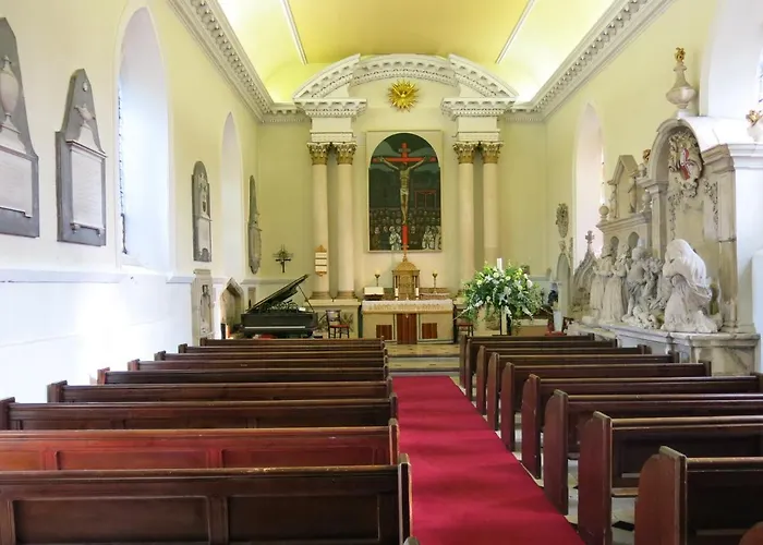 Hazlewood Castle & * Tadcaster