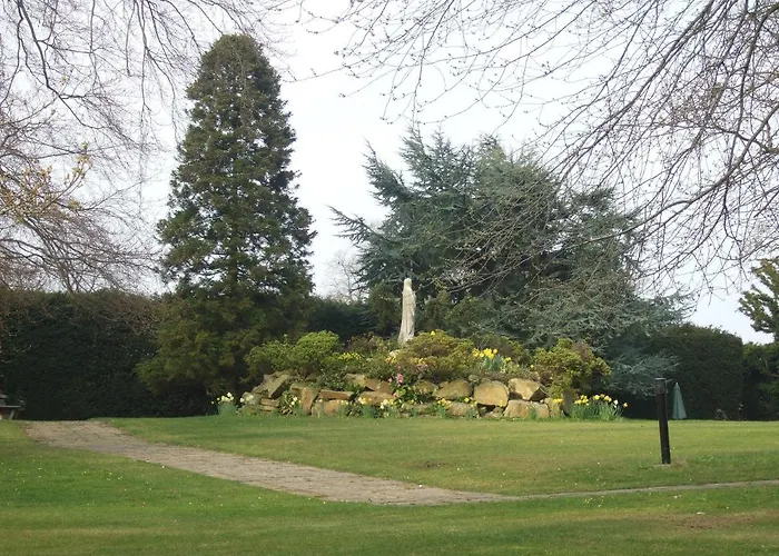 Hazlewood Castle & Country house Tadcaster