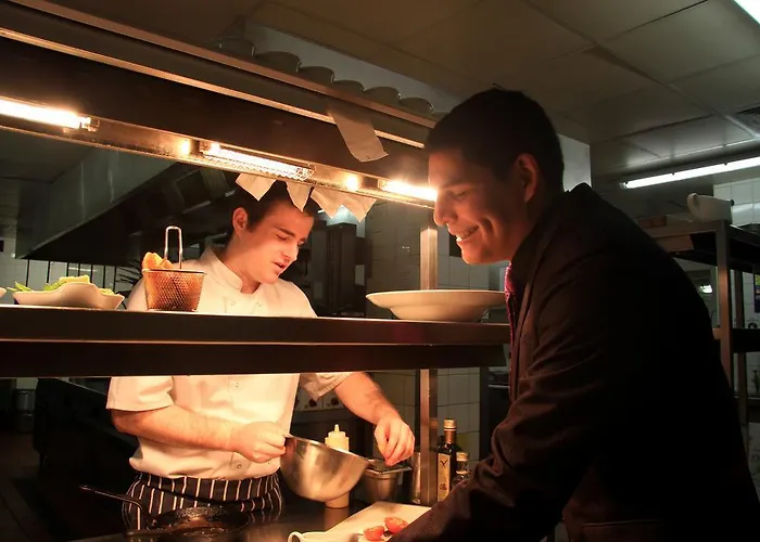 Landhaus Hazlewood Castle & *