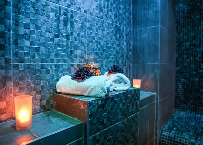 Country house Hazlewood Castle & *