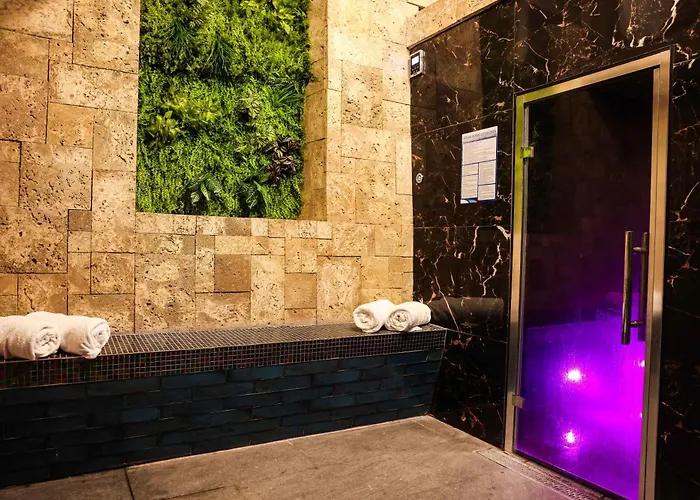 Séjour à la campagne Hazlewood Castle & *