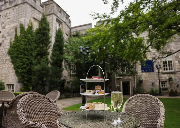 Hazlewood Castle & Country house Tadcaster