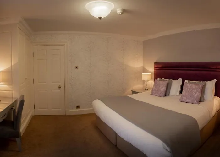 Country house Hazlewood Castle &